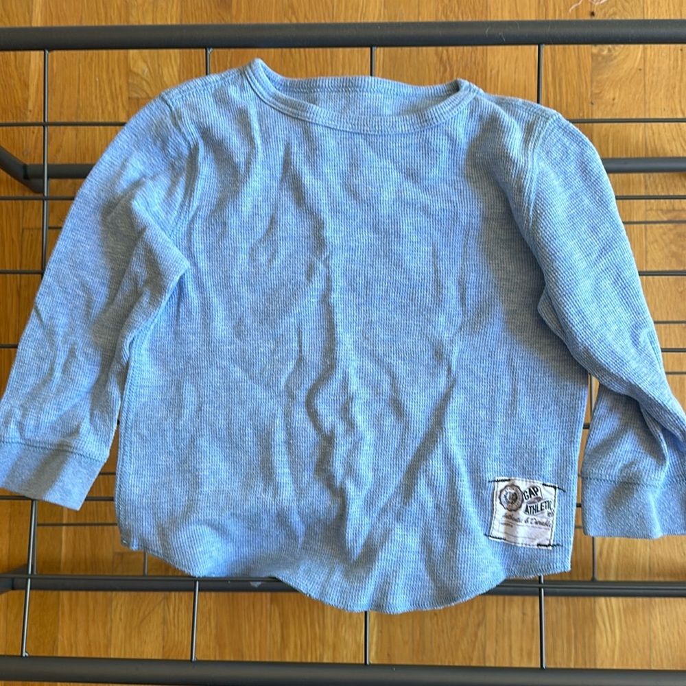 Baby gap toddler size 2 long sleeve thermal style T-shirt, blue
